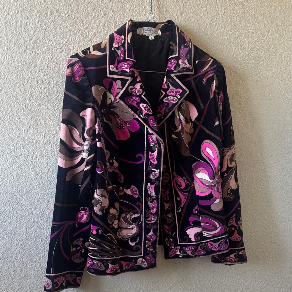 Vintage Emilio Pucci Black and Pink velvet jacket - Picture 7 of 8